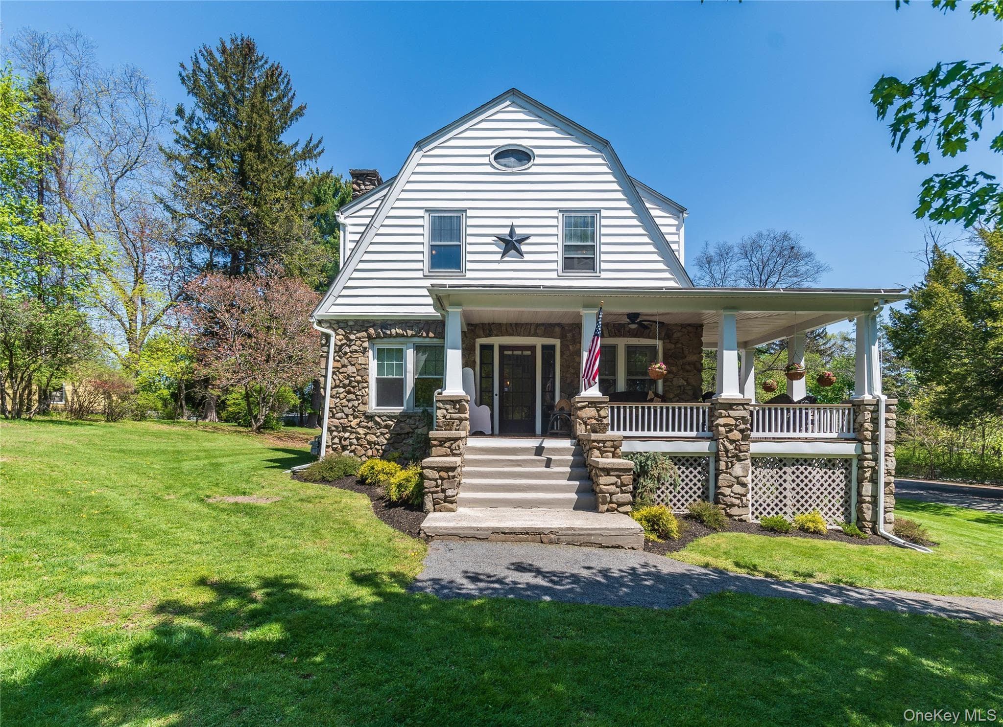 571 Route 17m, Middletown