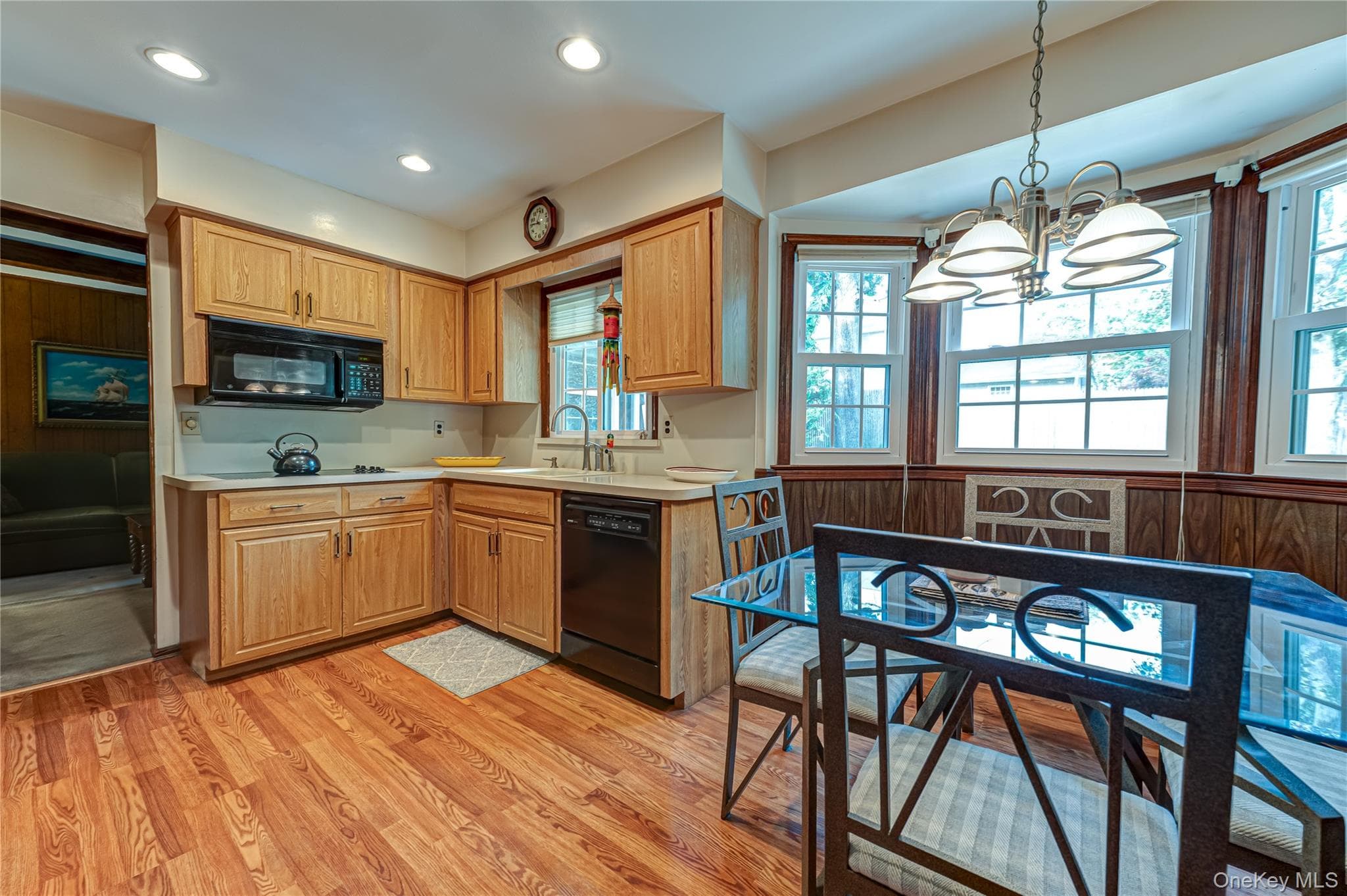 4 Huber Place thumbnail 9