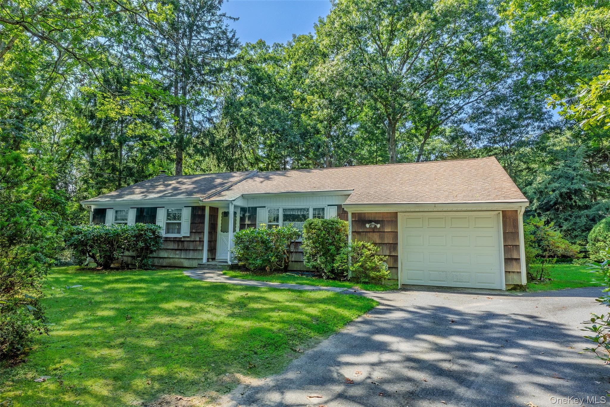 2625 Great Peconic Bay Boulevard thumbnail 3