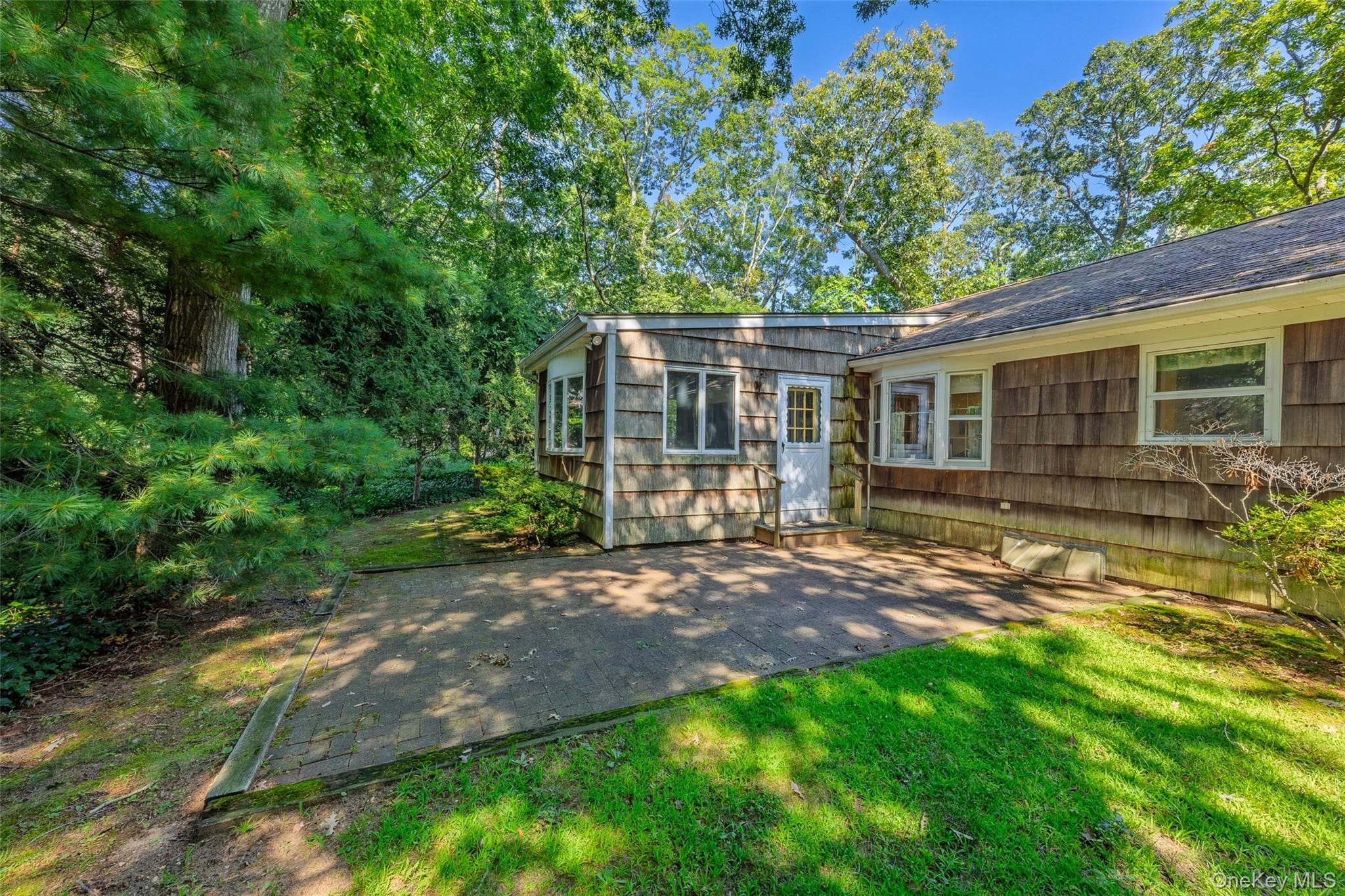 2625 Great Peconic Bay Boulevard thumbnail 9