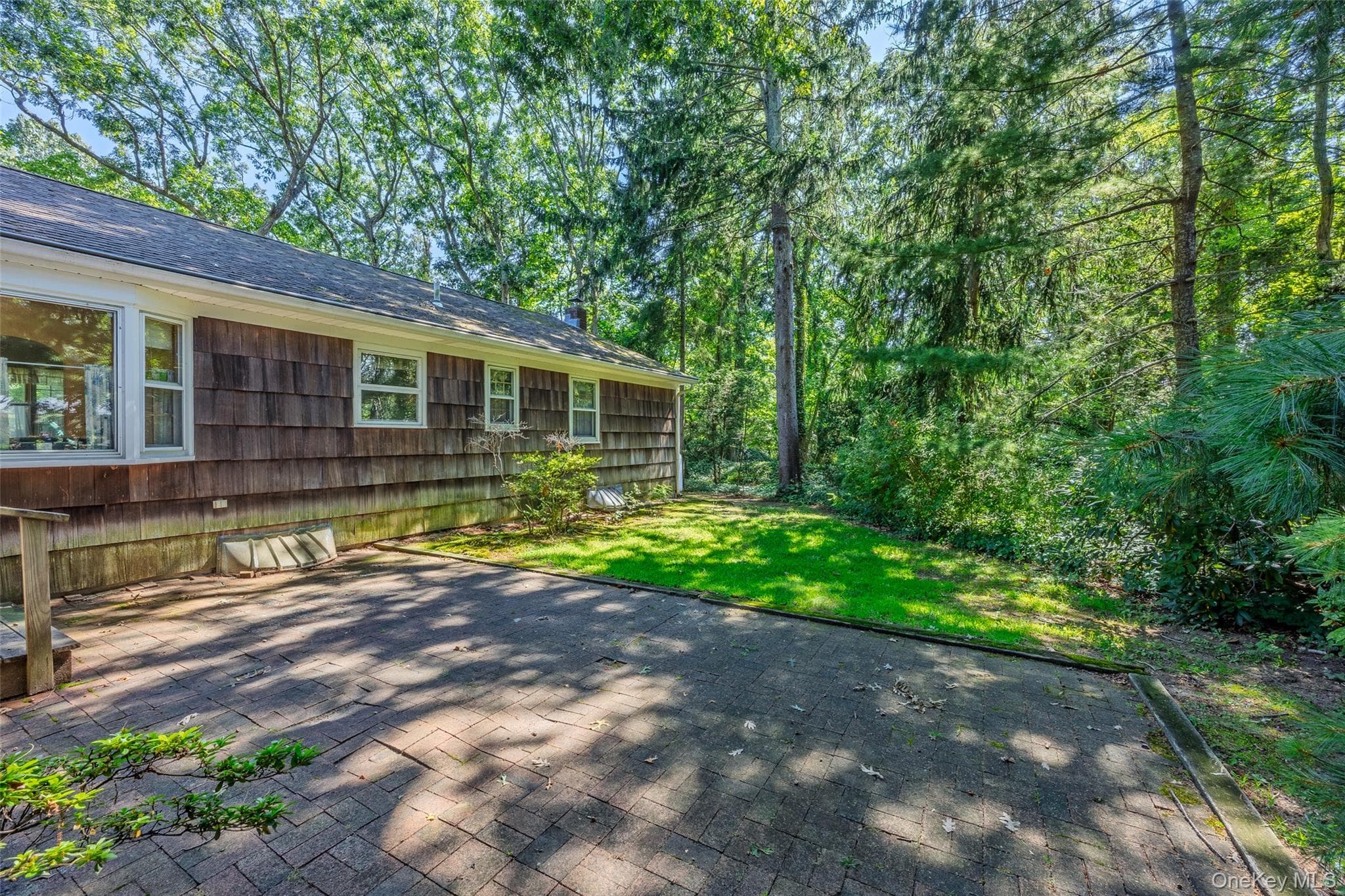 2625 Great Peconic Bay Boulevard thumbnail 10