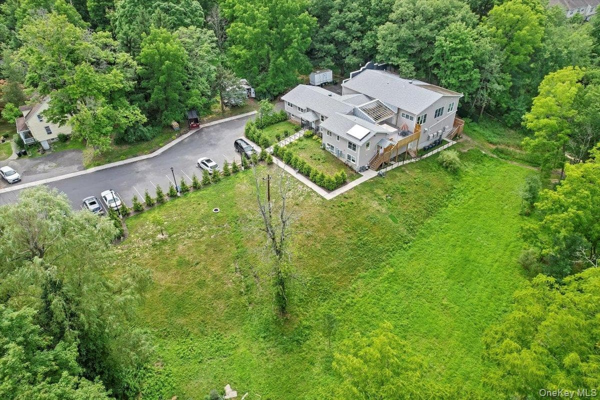 43 Freeland Street thumbnail 3