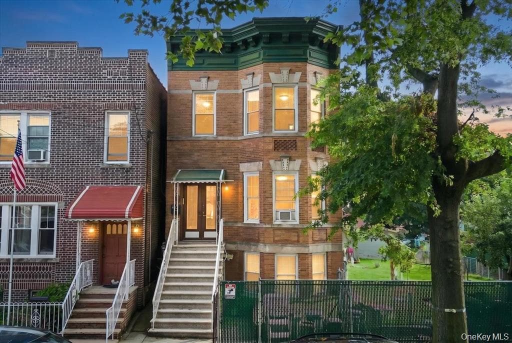1543 Hollywood Avenue Unit: Apt 1, Bronx