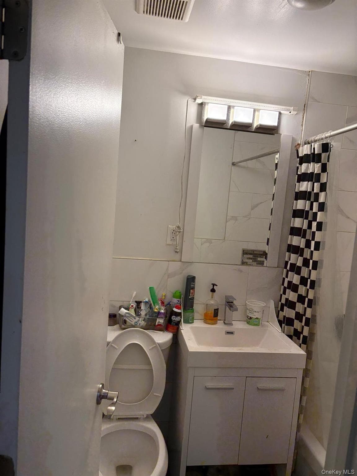 25-37 72nd Street thumbnail 12