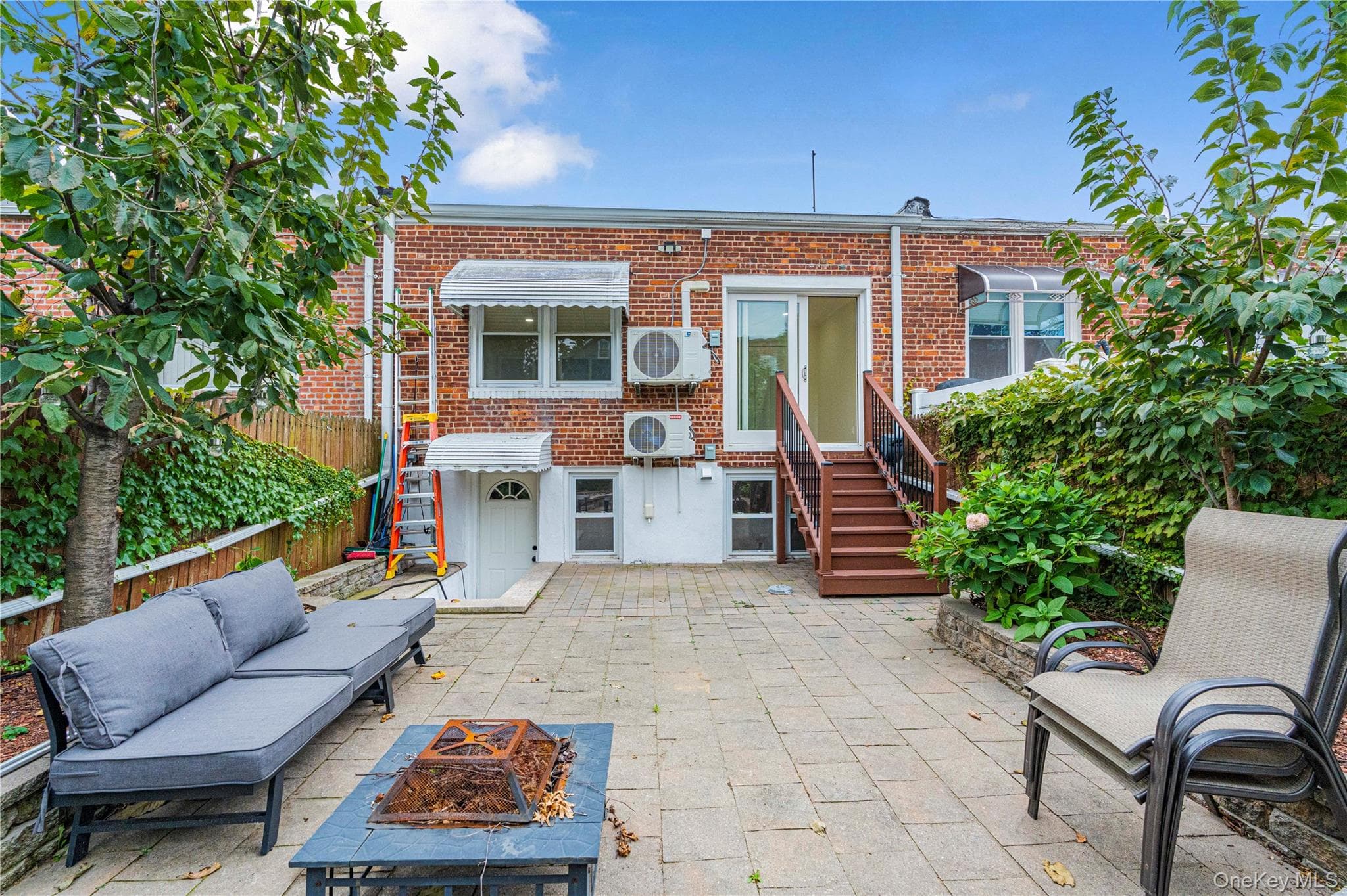 8953 Vanderveer Street thumbnail 21