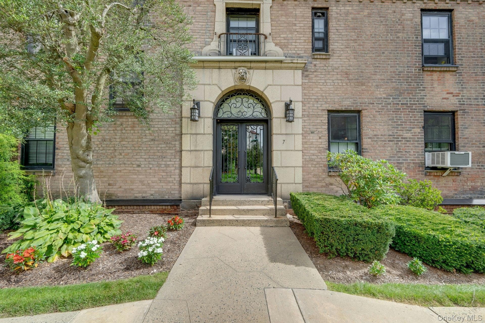 1273 North Avenue Unit: 3F thumbnail 3