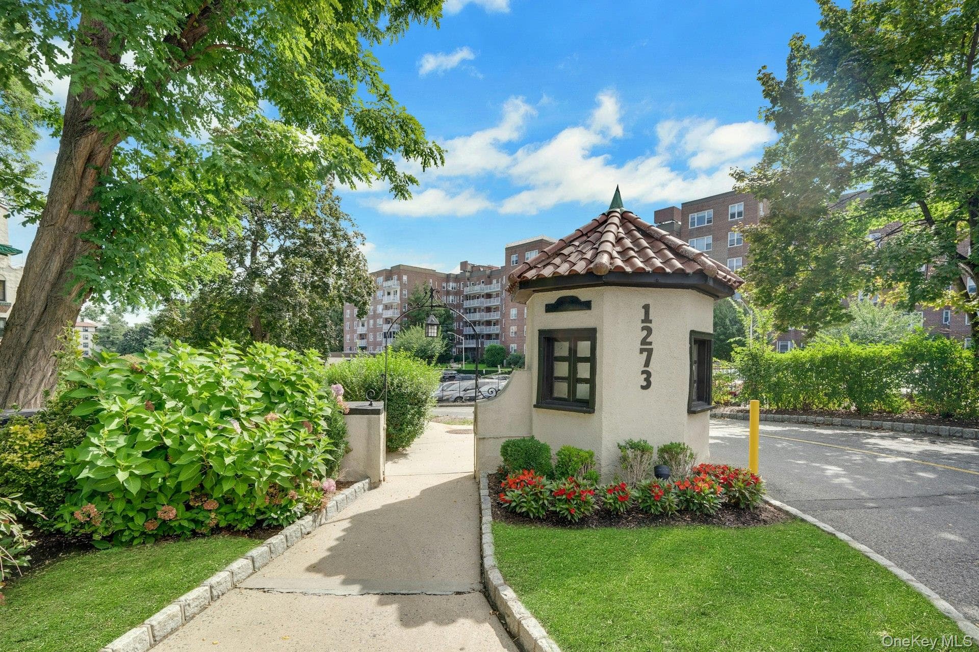 1273 North Avenue Unit: 3F thumbnail 2