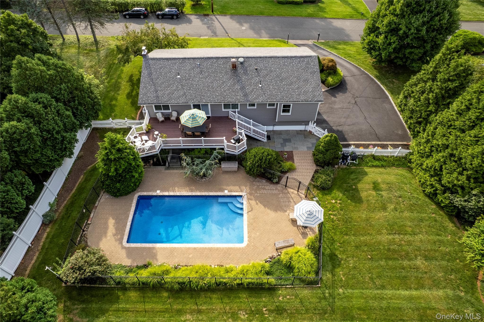 619 Russet Road thumbnail 5