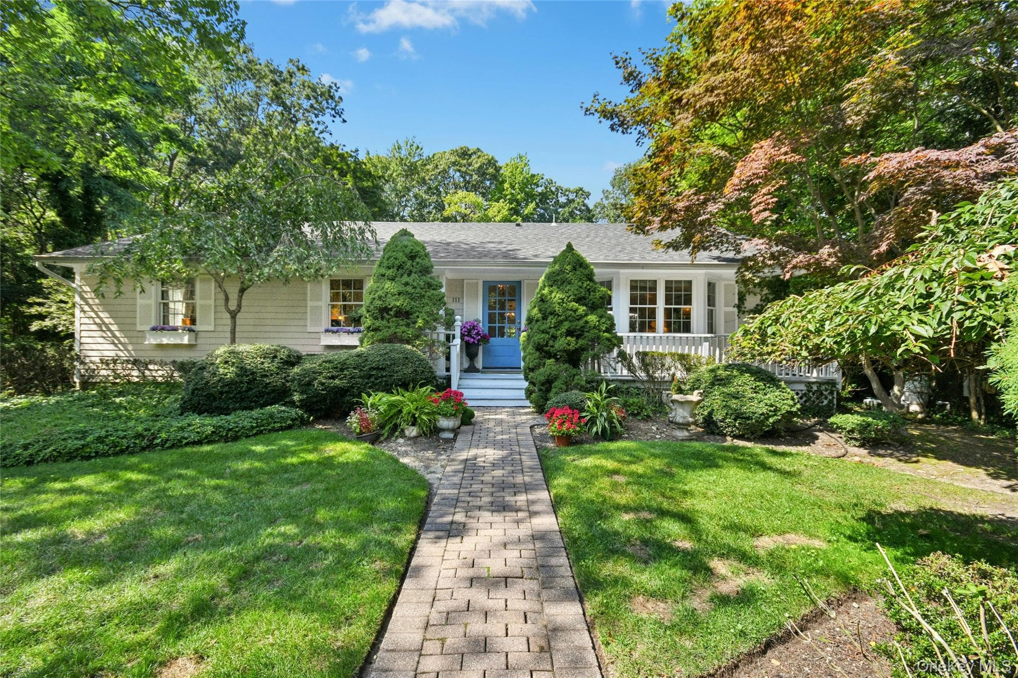 111 Red Oak Court thumbnail 3