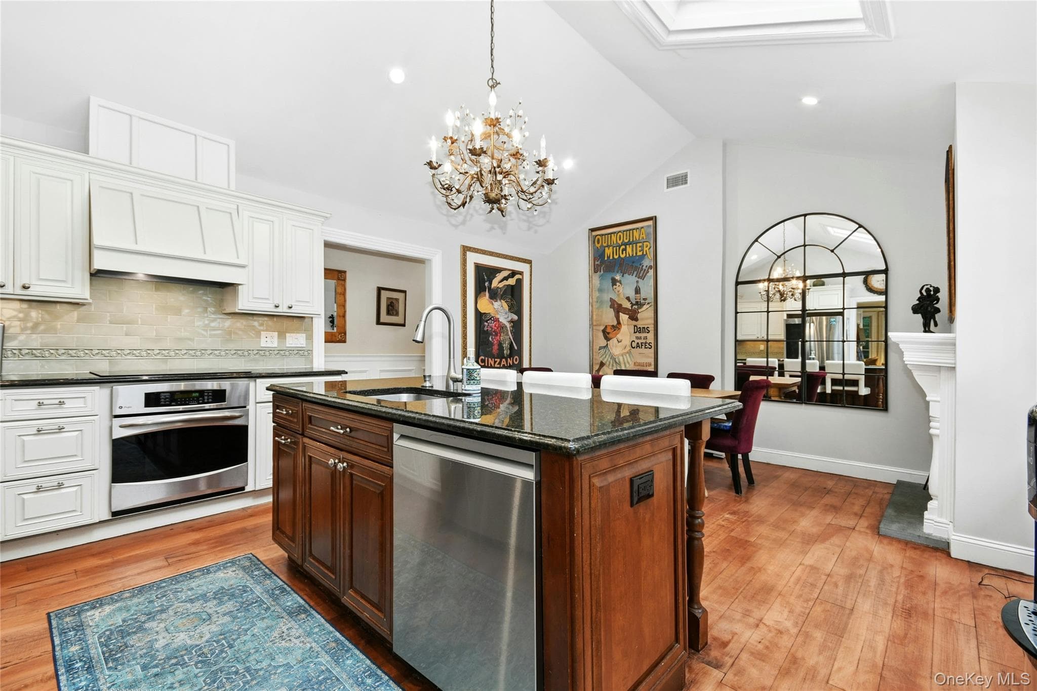 111 Red Oak Court thumbnail 4