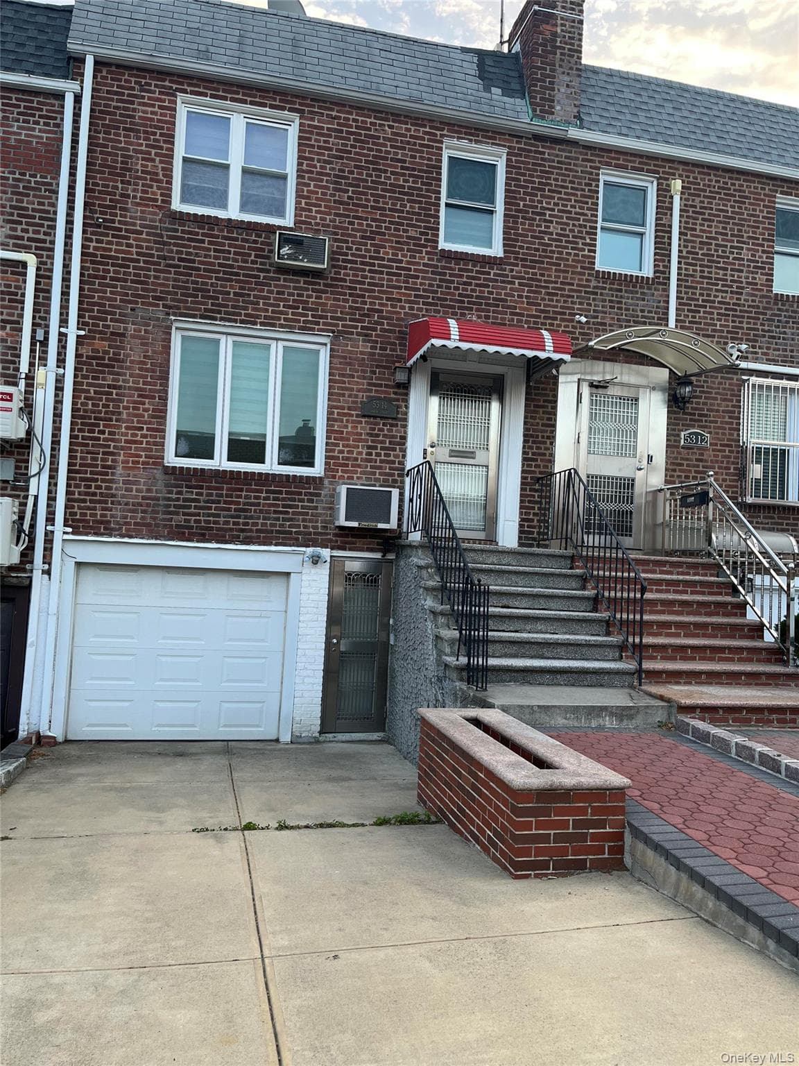 5314 194th Street photo 1