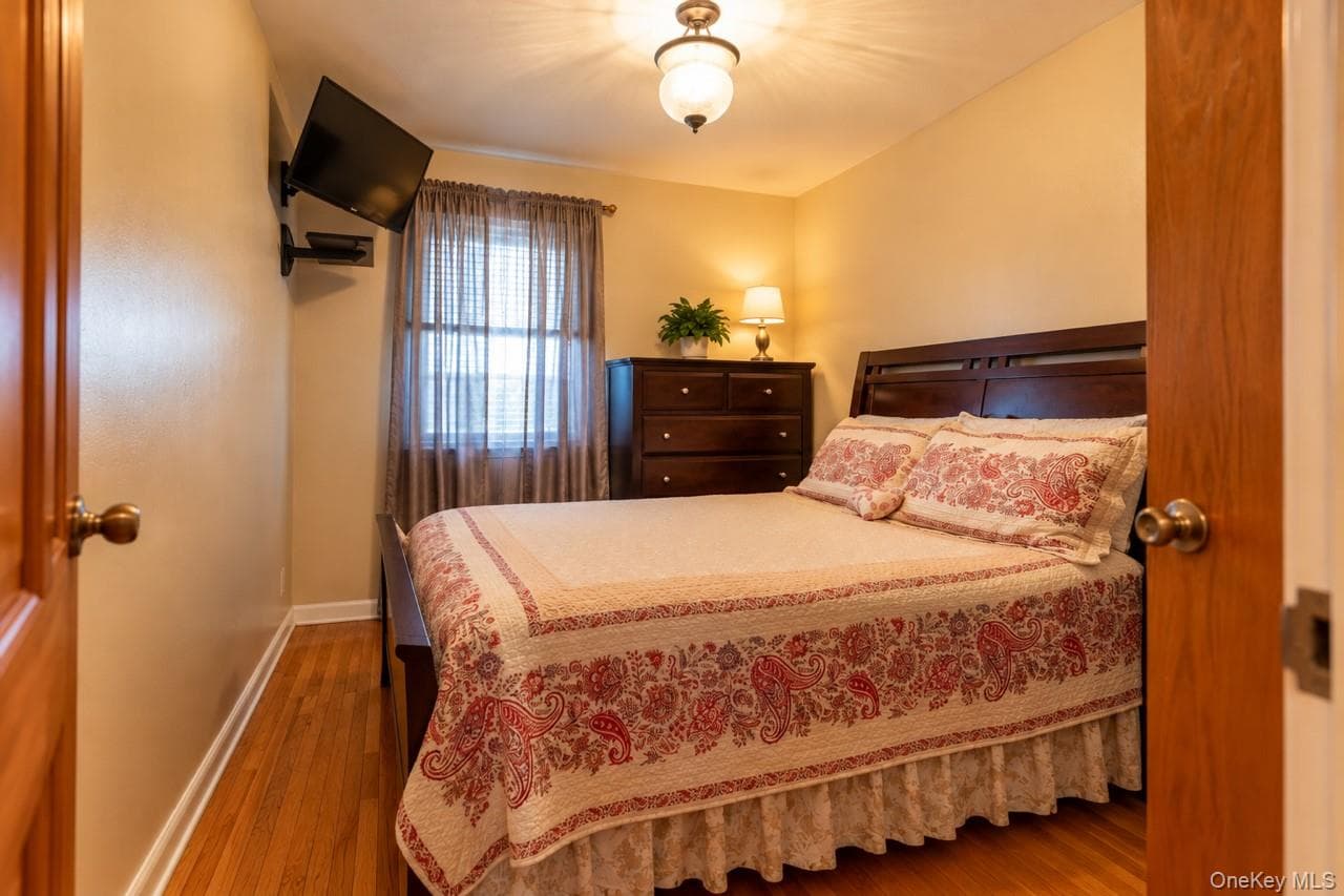 611 E 79th Street thumbnail 23