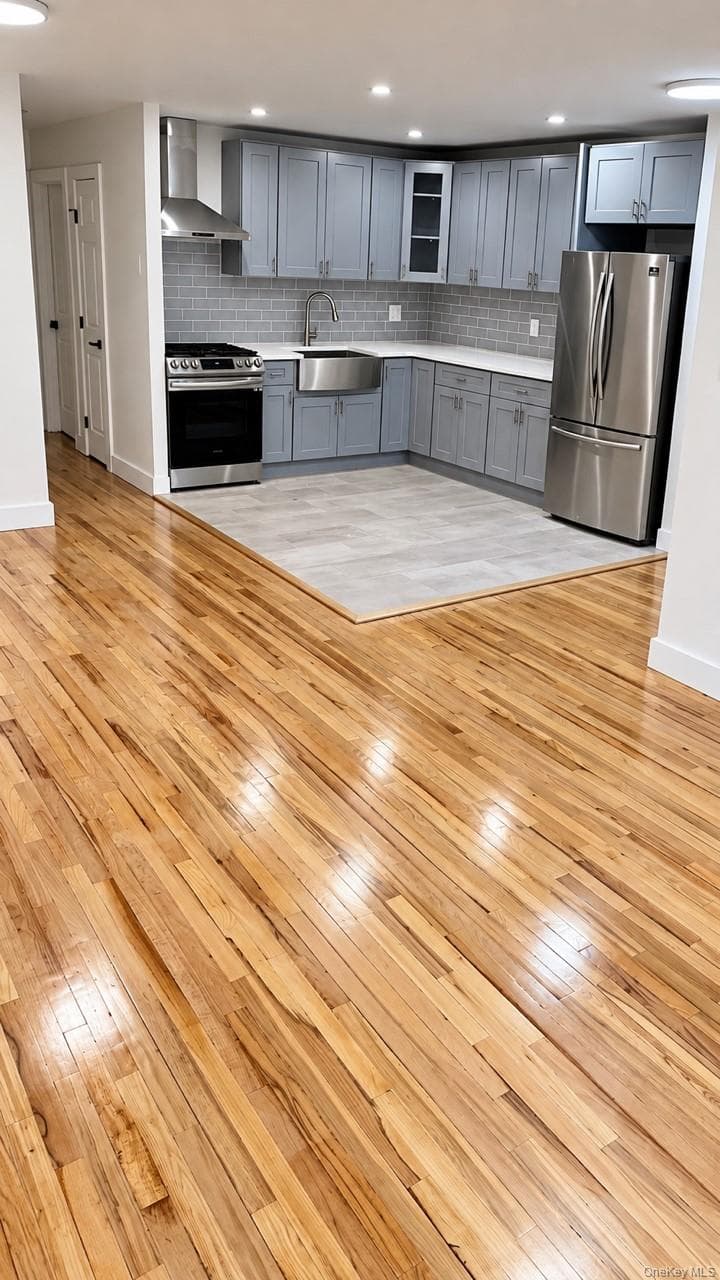 611 E 79th Street thumbnail 3