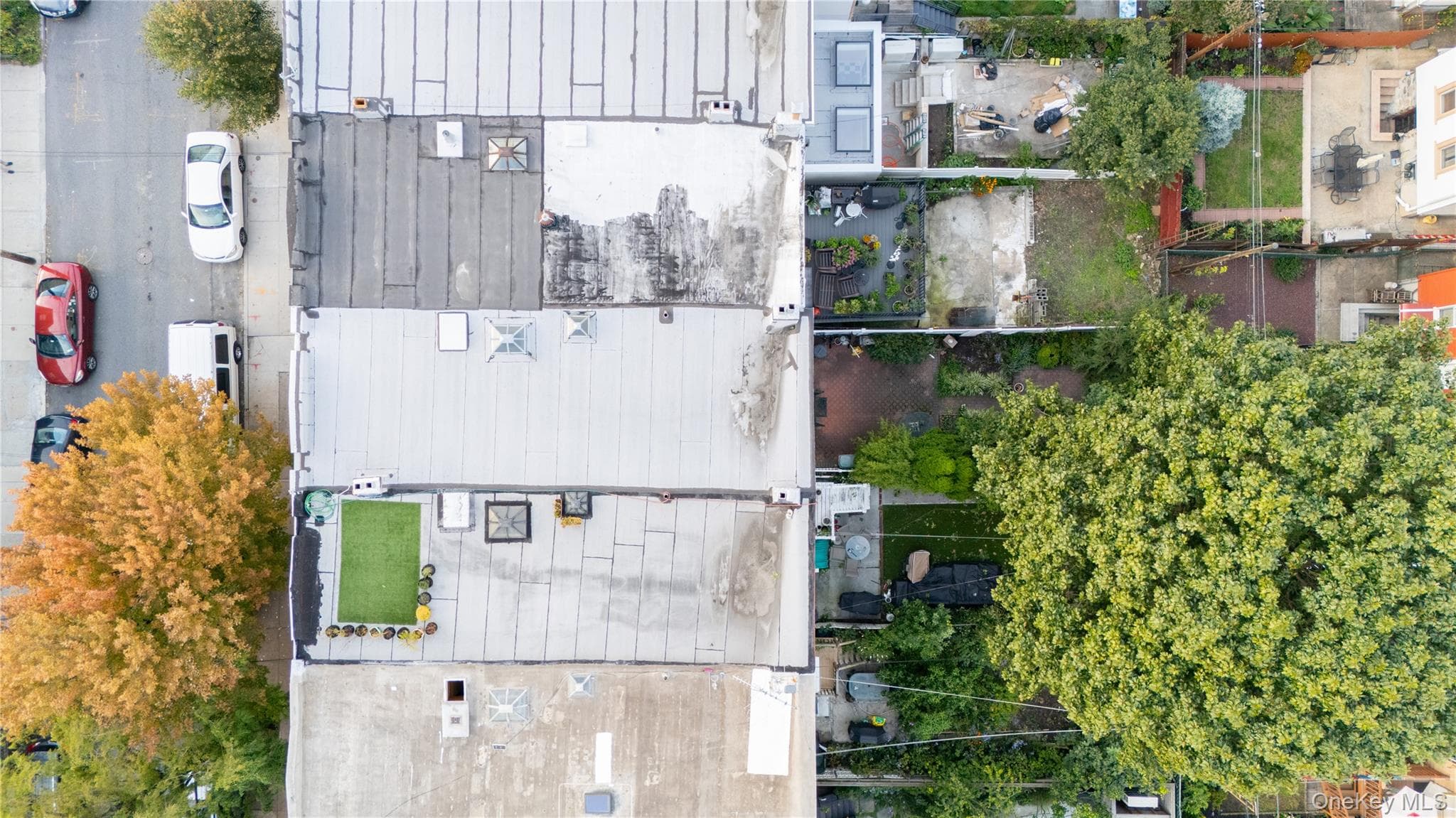 160 Diamond Street thumbnail 35