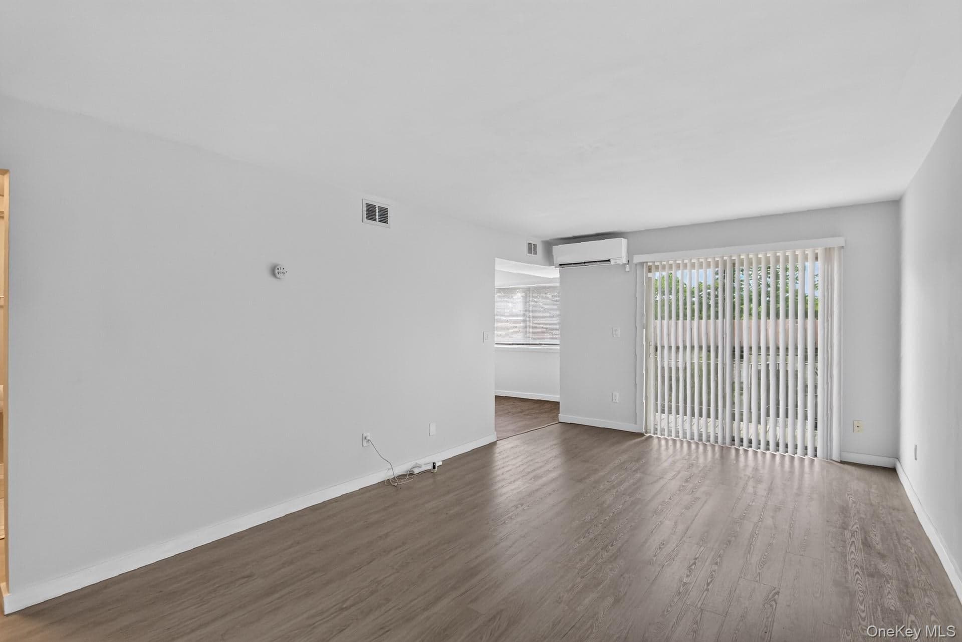 26 Cooper Road Unit: 414 thumbnail 6
