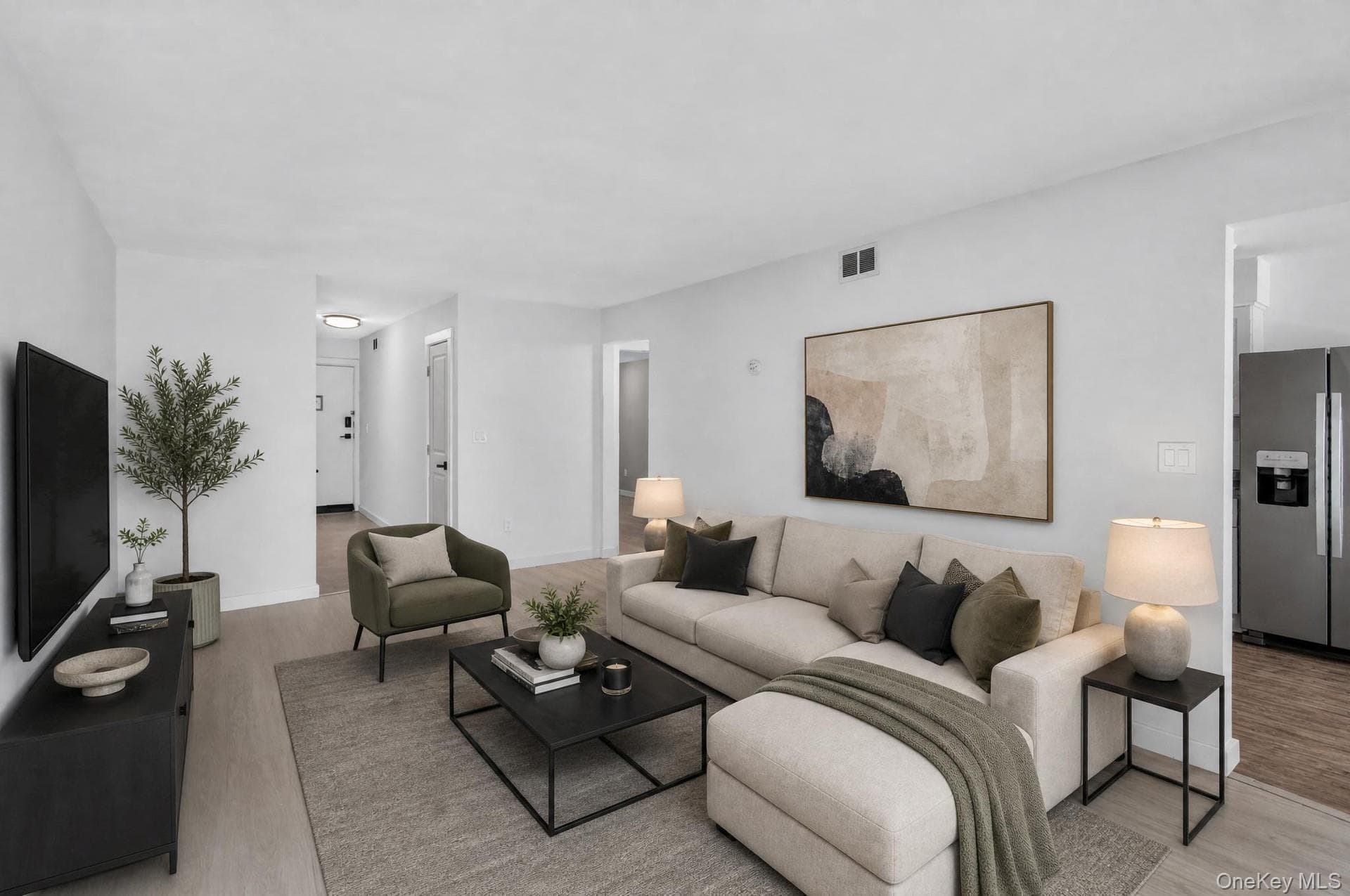 26 Cooper Road Unit: 414 thumbnail 3