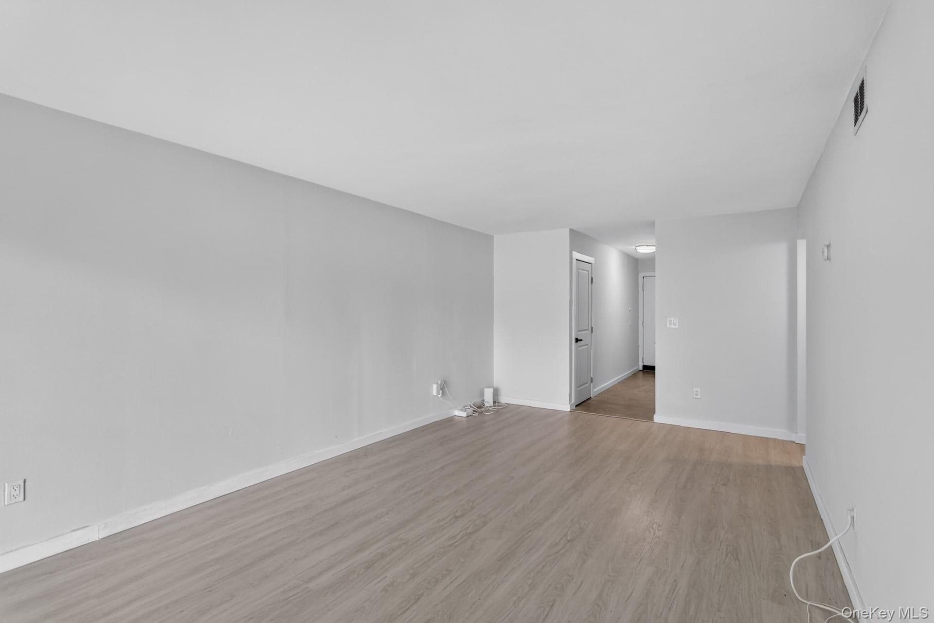 26 Cooper Road Unit: 414 thumbnail 5