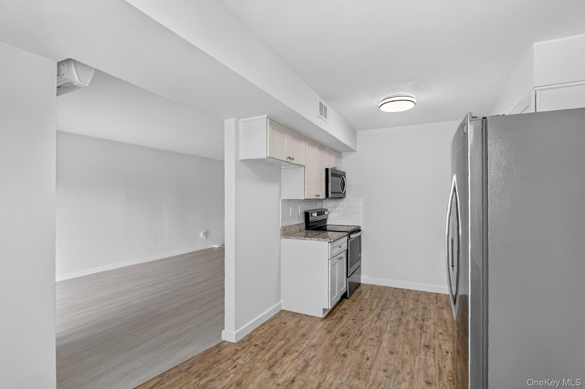 26 Cooper Road Unit: 414 thumbnail 13