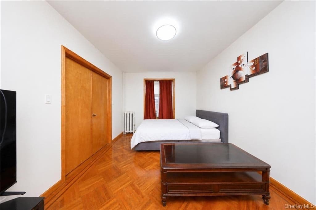 2343 E 22nd Street thumbnail 15