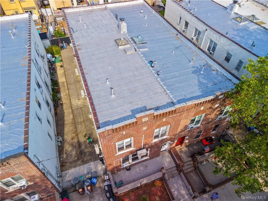 2343 E 22nd Street thumbnail 36