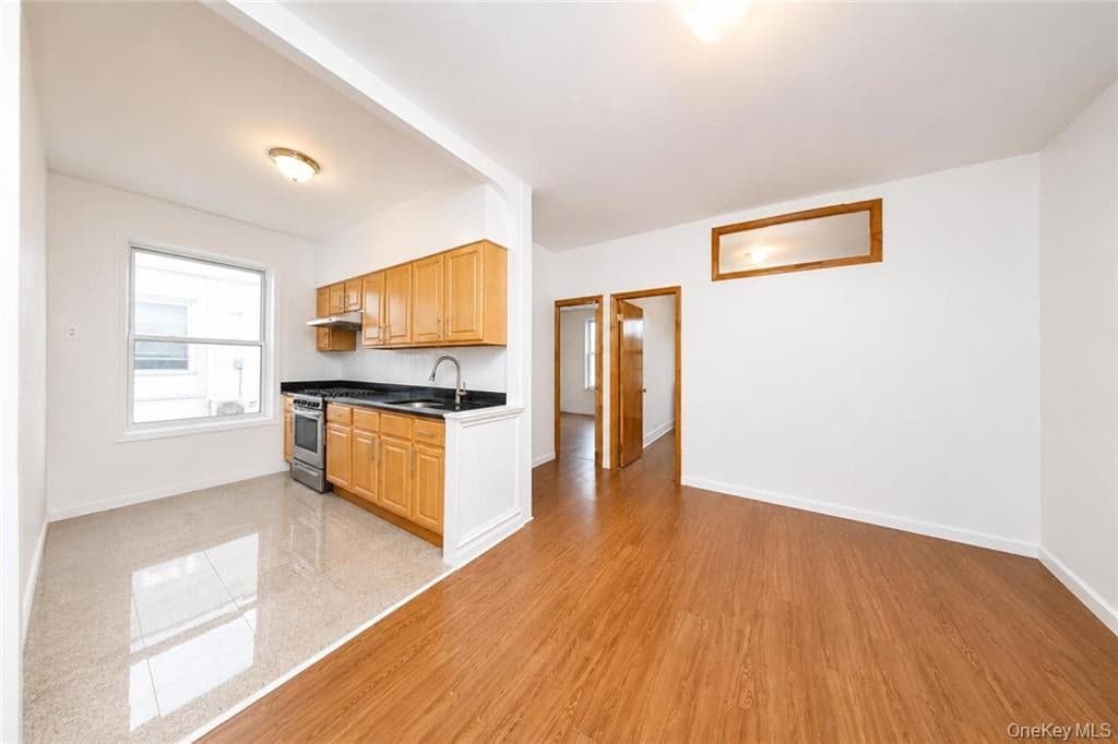 2343 E 22nd Street thumbnail 4