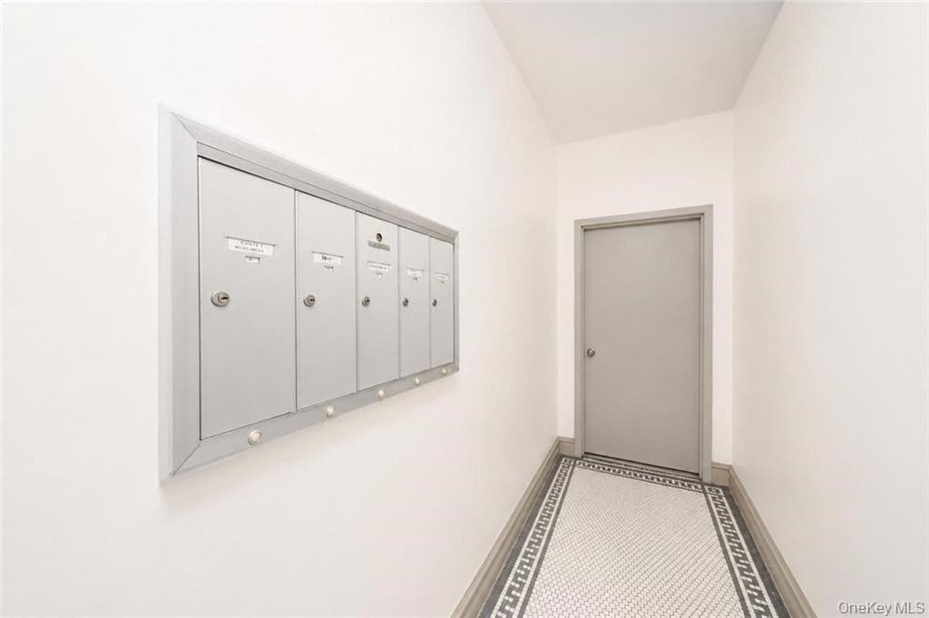 2343 E 22nd Street thumbnail 34