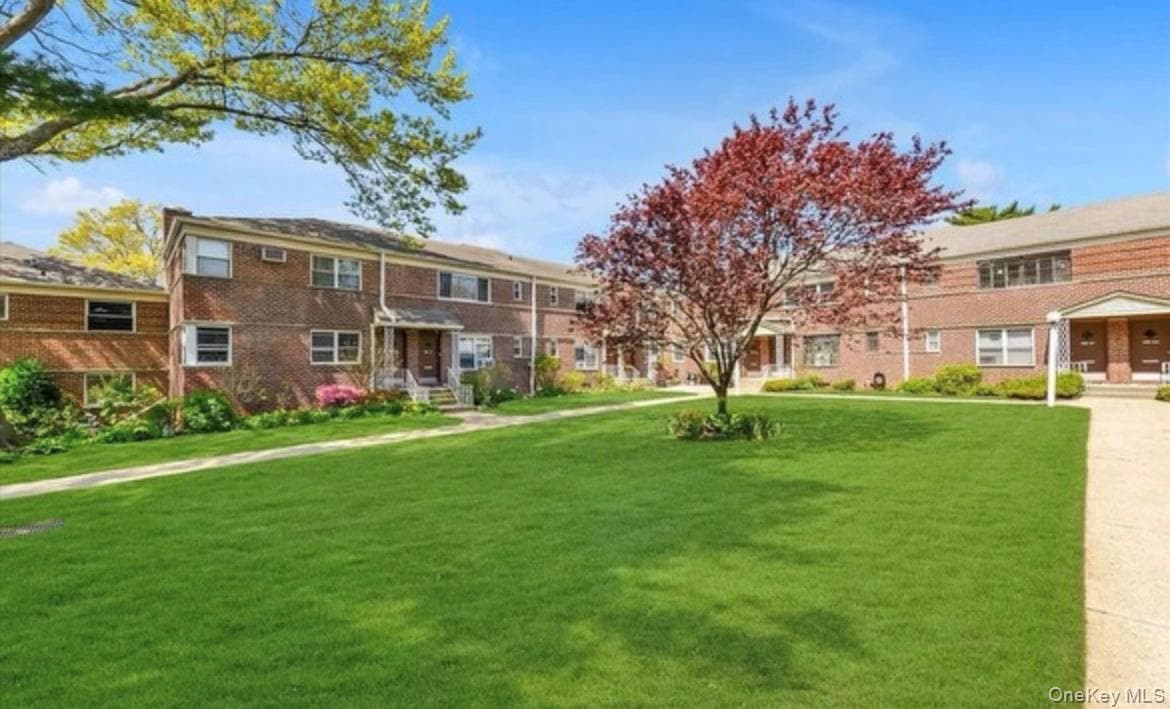 19811 Dunton Avenue Unit: 2A, Hollis