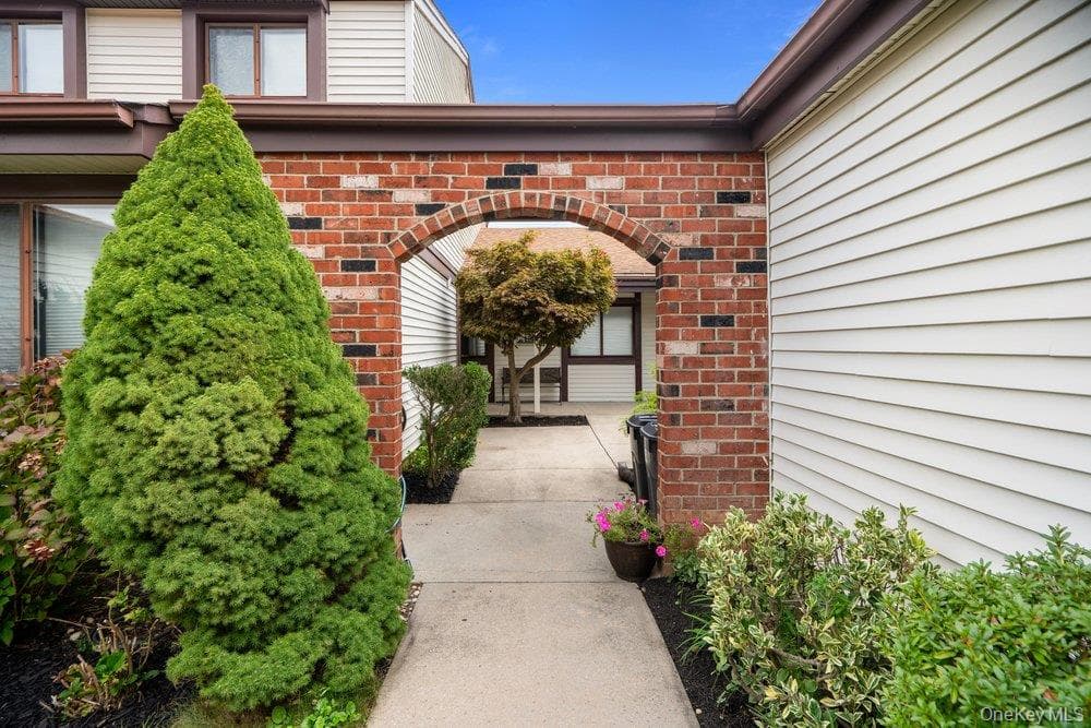705 Alden Court thumbnail 7