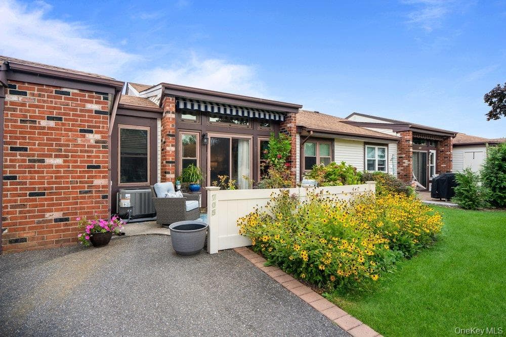 705 Alden Court thumbnail 3