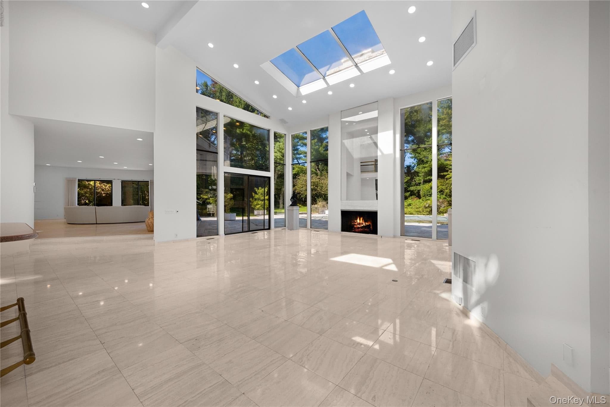 11 Surrey Lane thumbnail 9