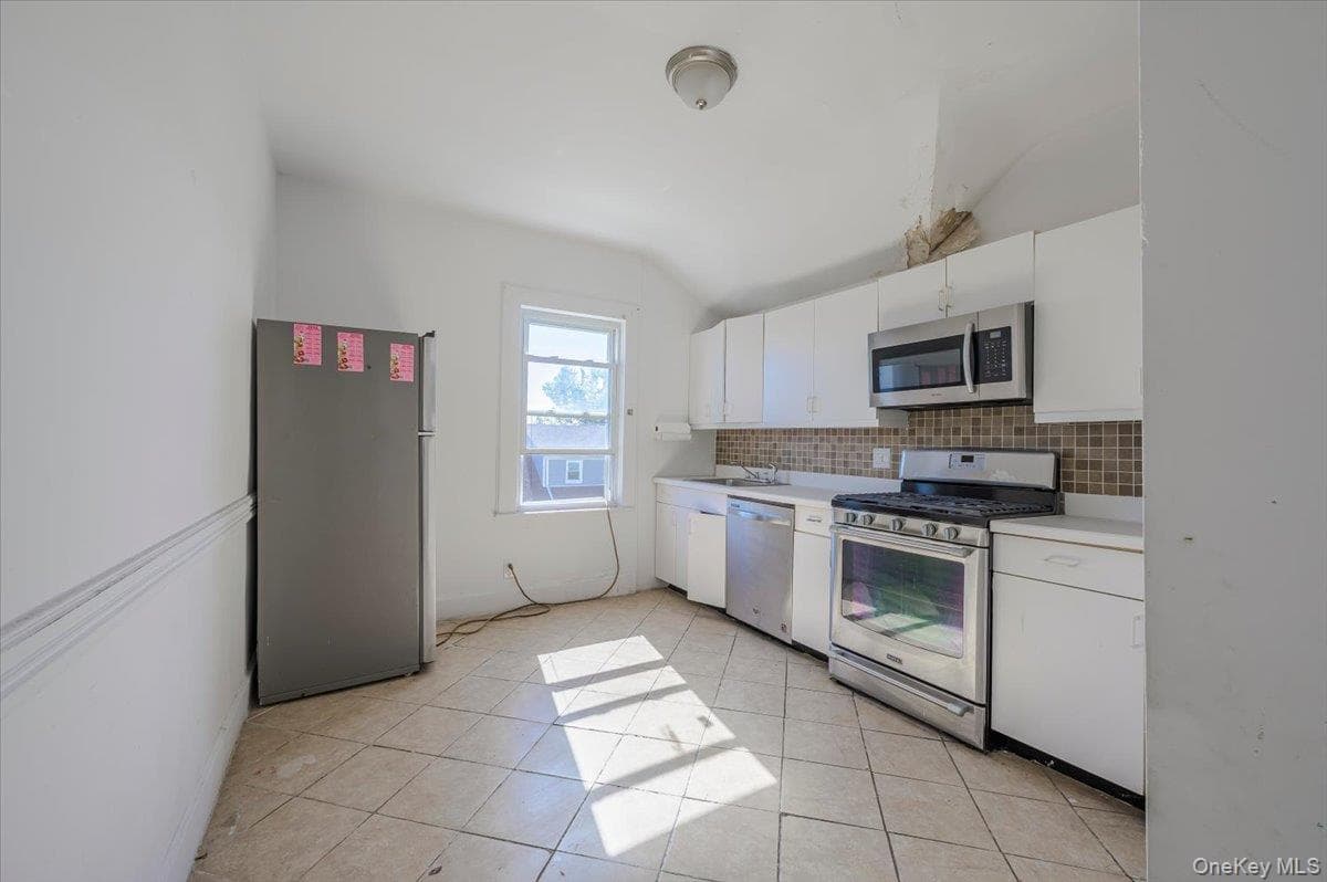 27 Otsego Street thumbnail 16