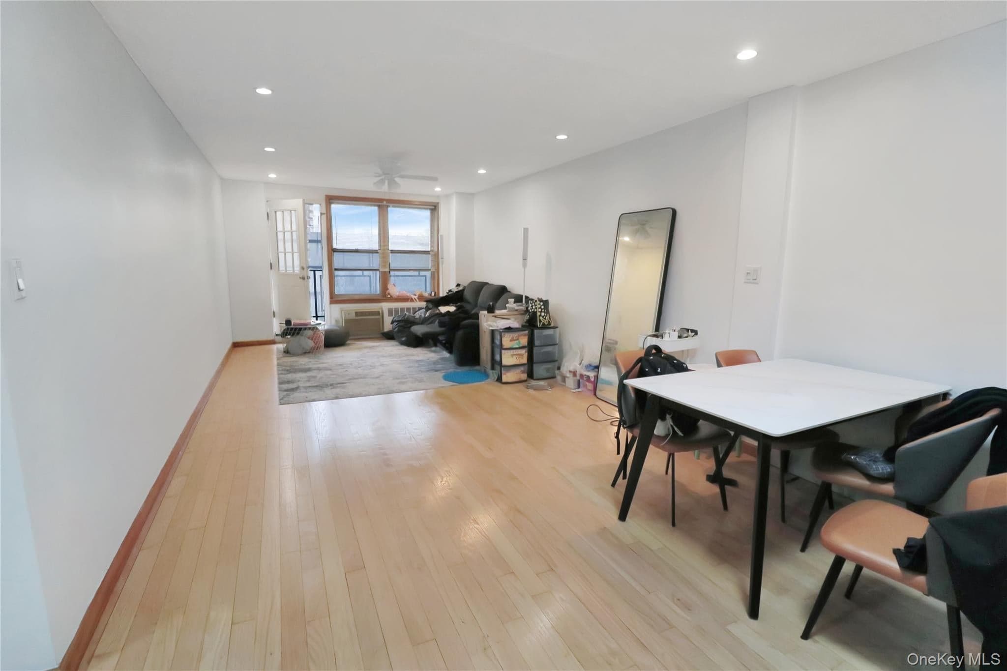 4125 Kissena Boulevard Unit: 2T thumbnail 4