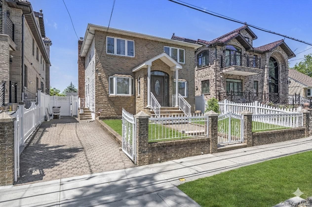 15-38 150th Street thumbnail 2