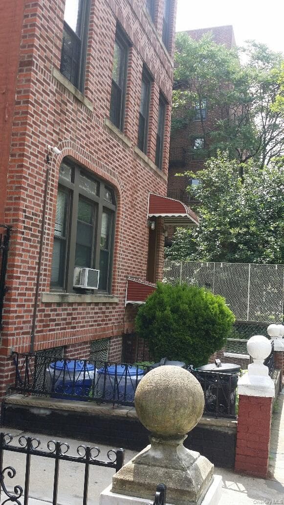 315 E 94th Street thumbnail 6
