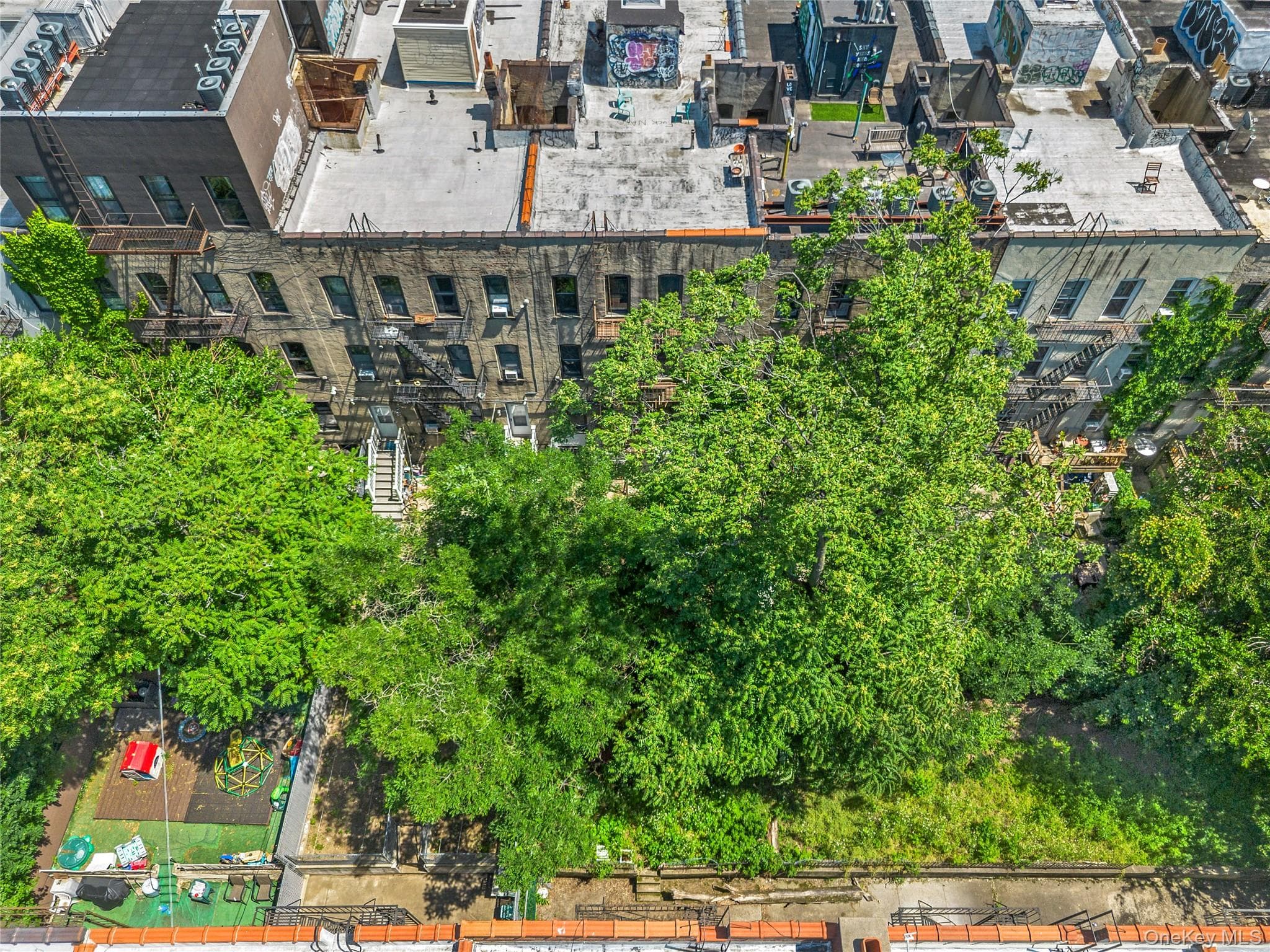409 Suydam Street thumbnail 14