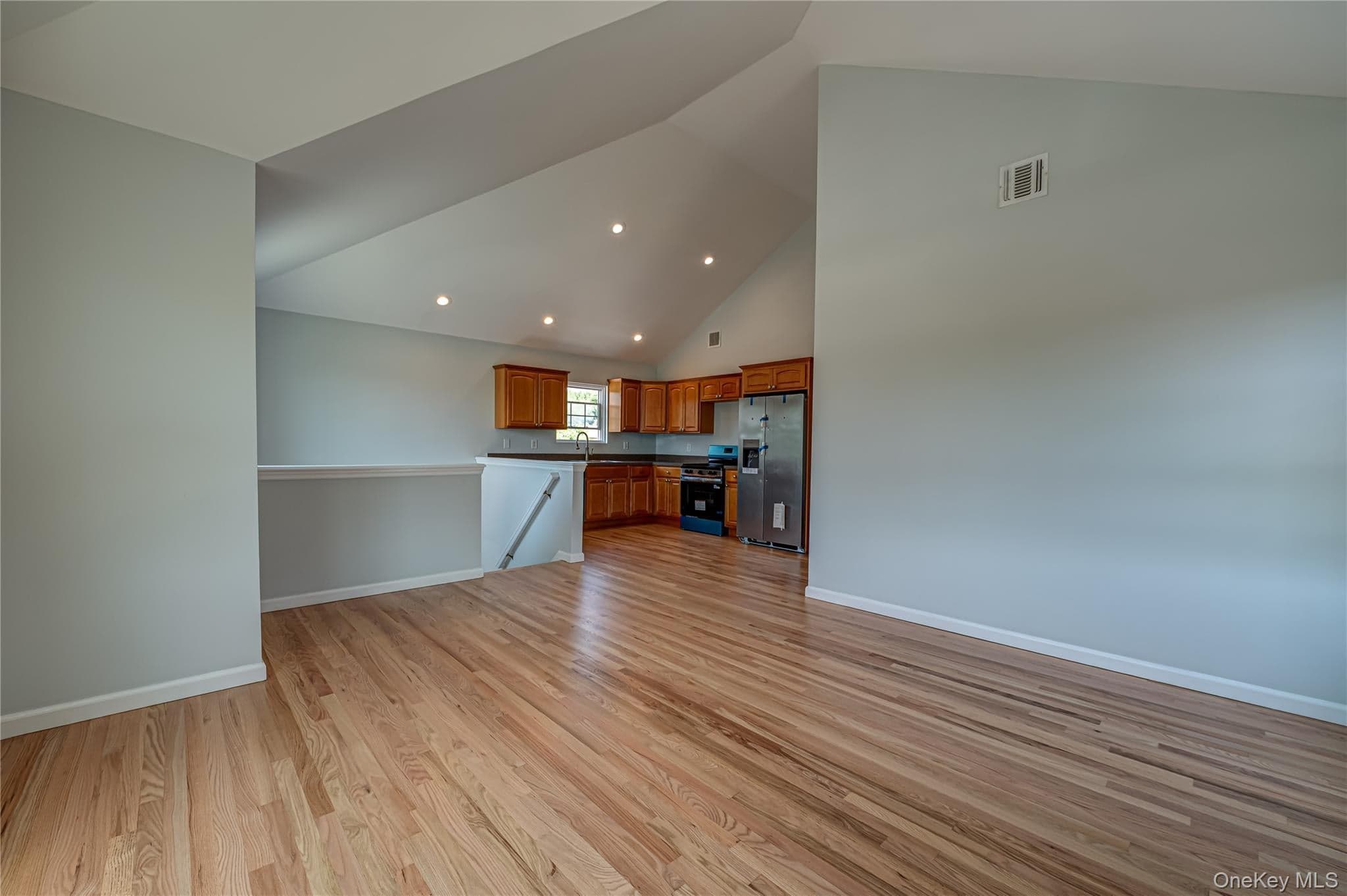 2163 Sunrise Highway thumbnail 7