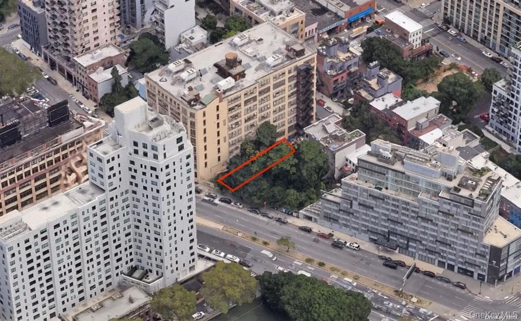53 Flatbush Avenue Extension, Brooklyn