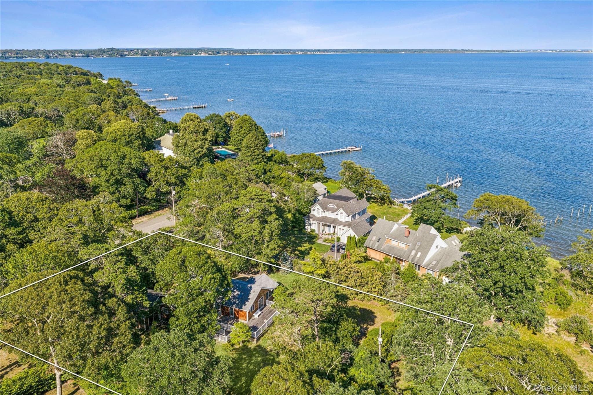 172 Bay Avenue thumbnail 10