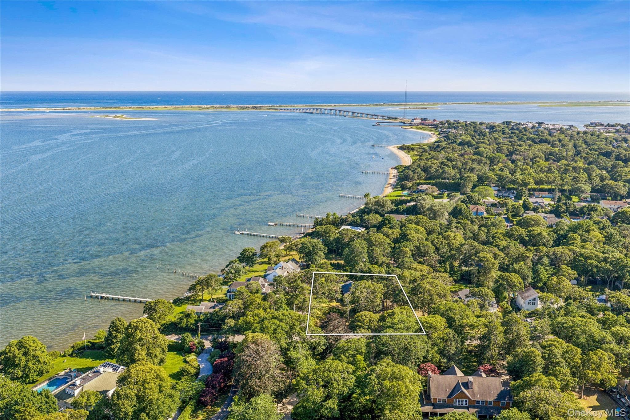 172 Bay Avenue thumbnail 13