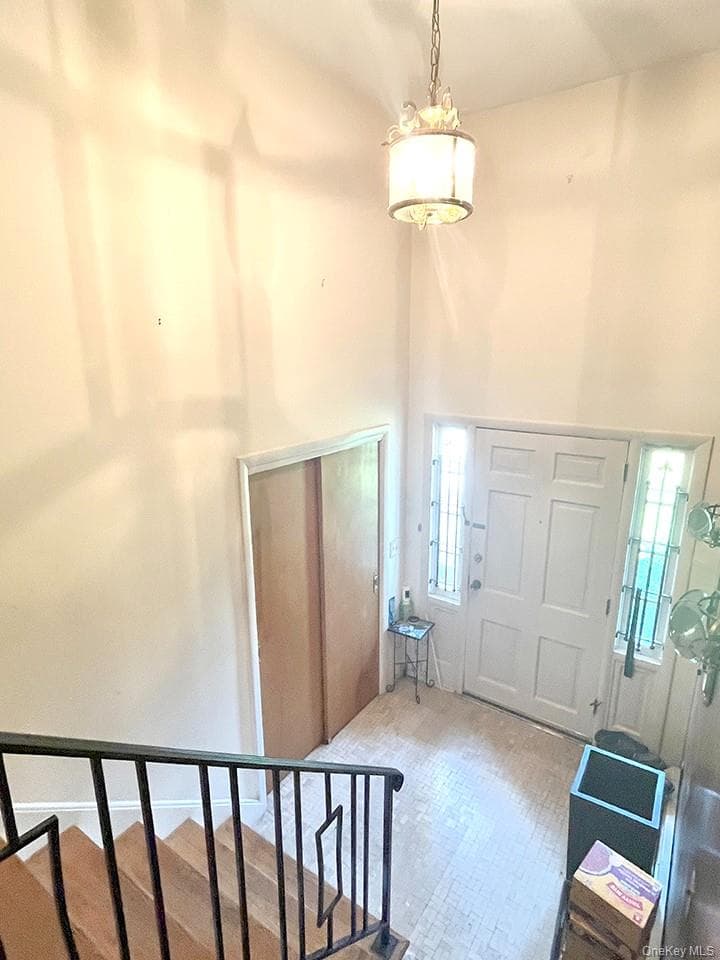 457 Quaker Ridge Road thumbnail 2