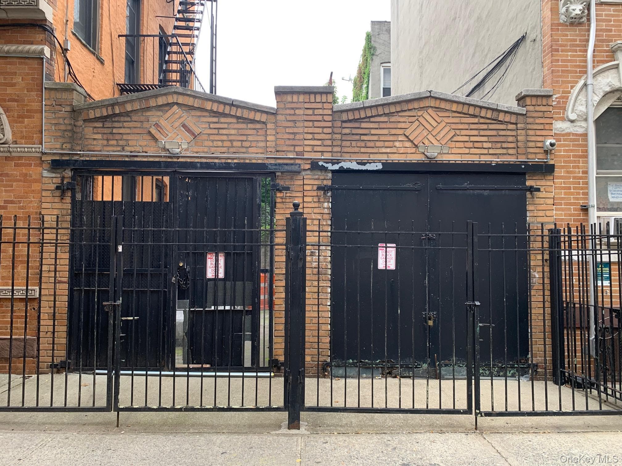 83 Irving Avenue thumbnail 2