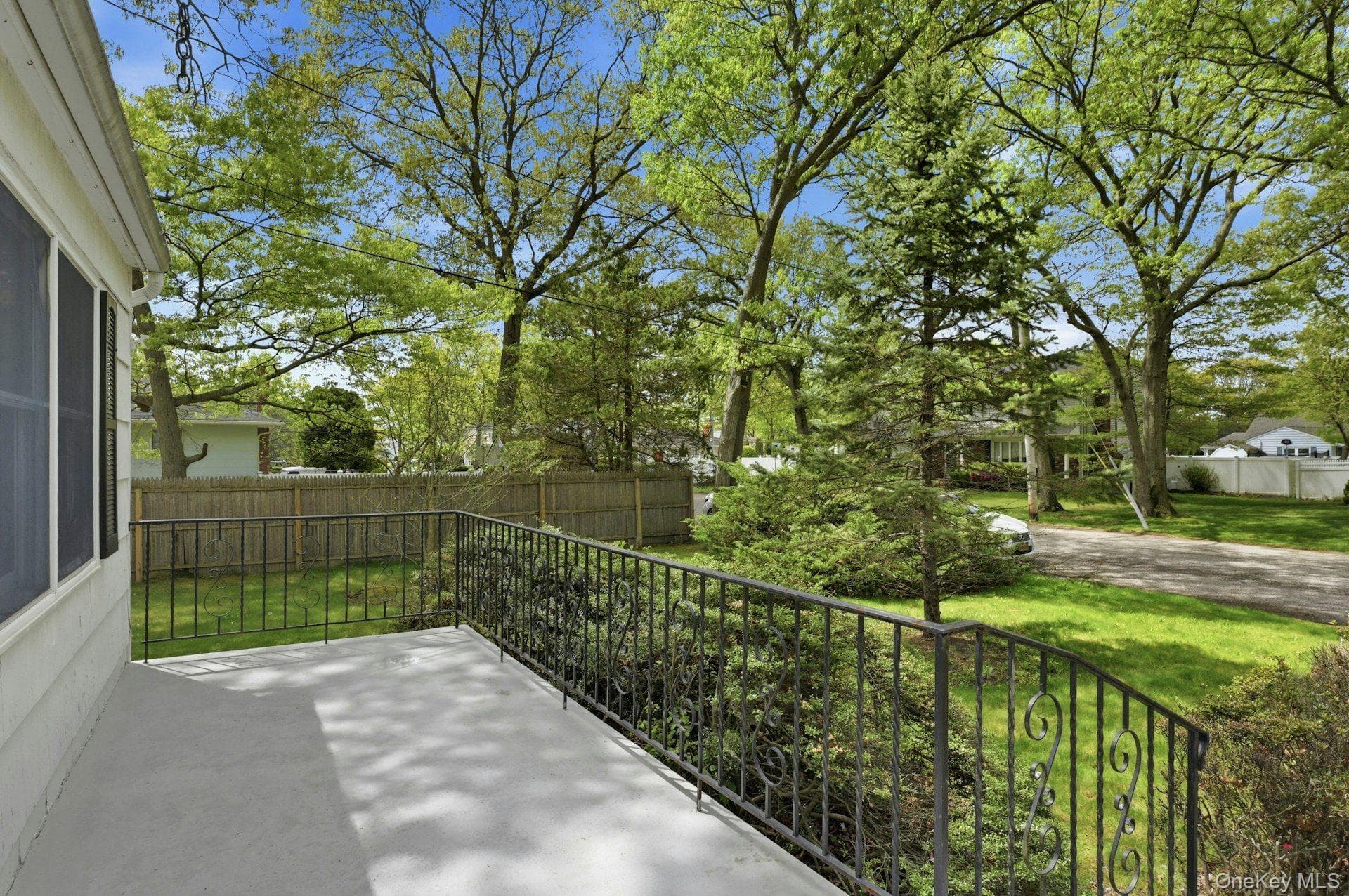 100 Avenue B thumbnail 3