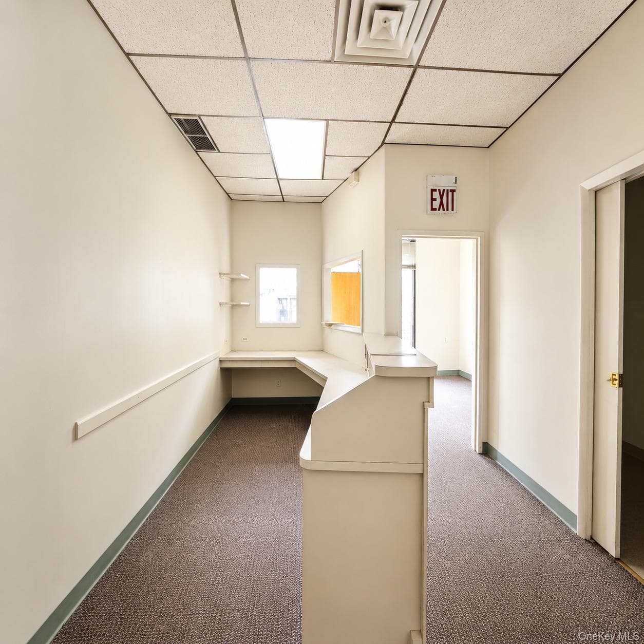 6419 Myrtle Avenue thumbnail 3