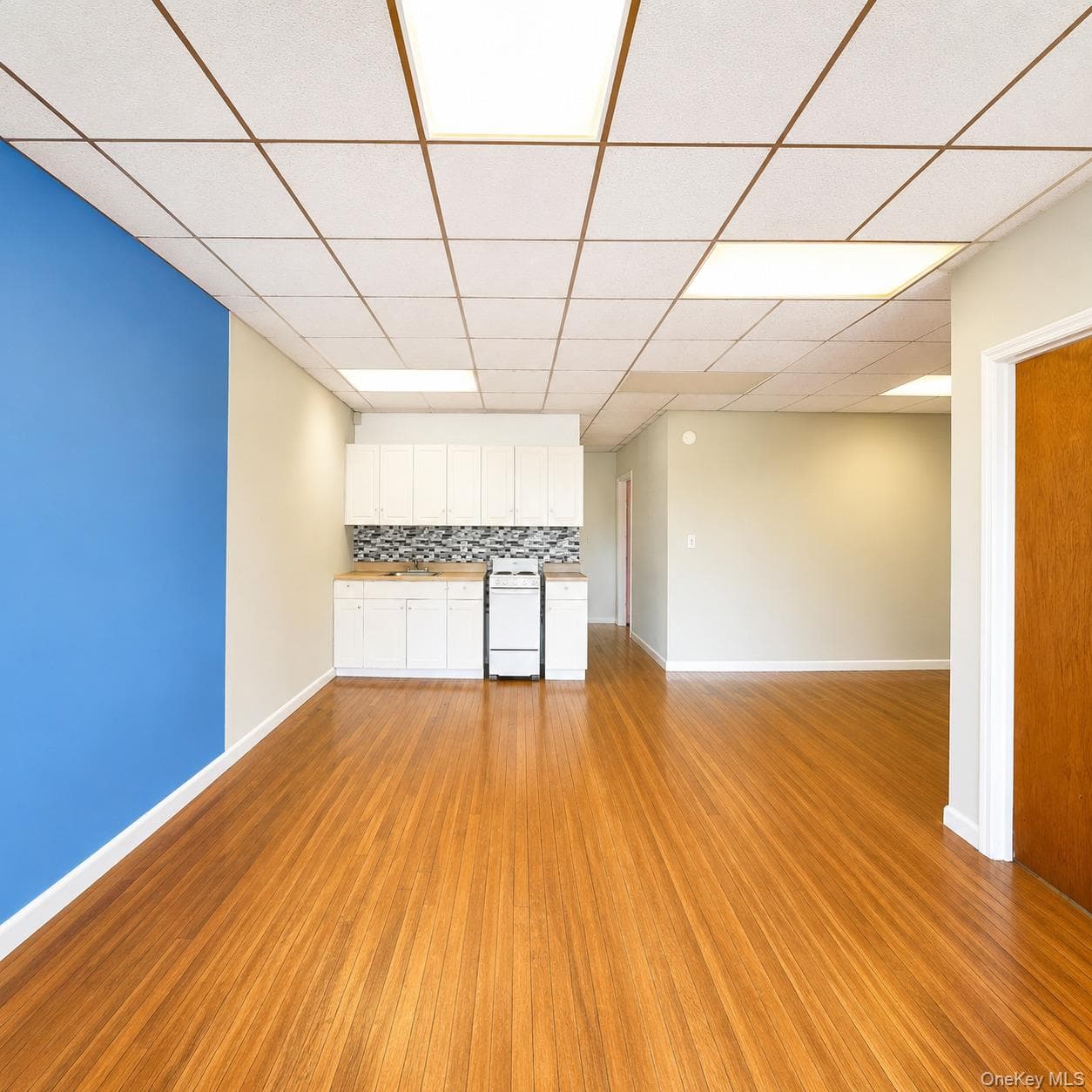 6419 Myrtle Avenue thumbnail 23