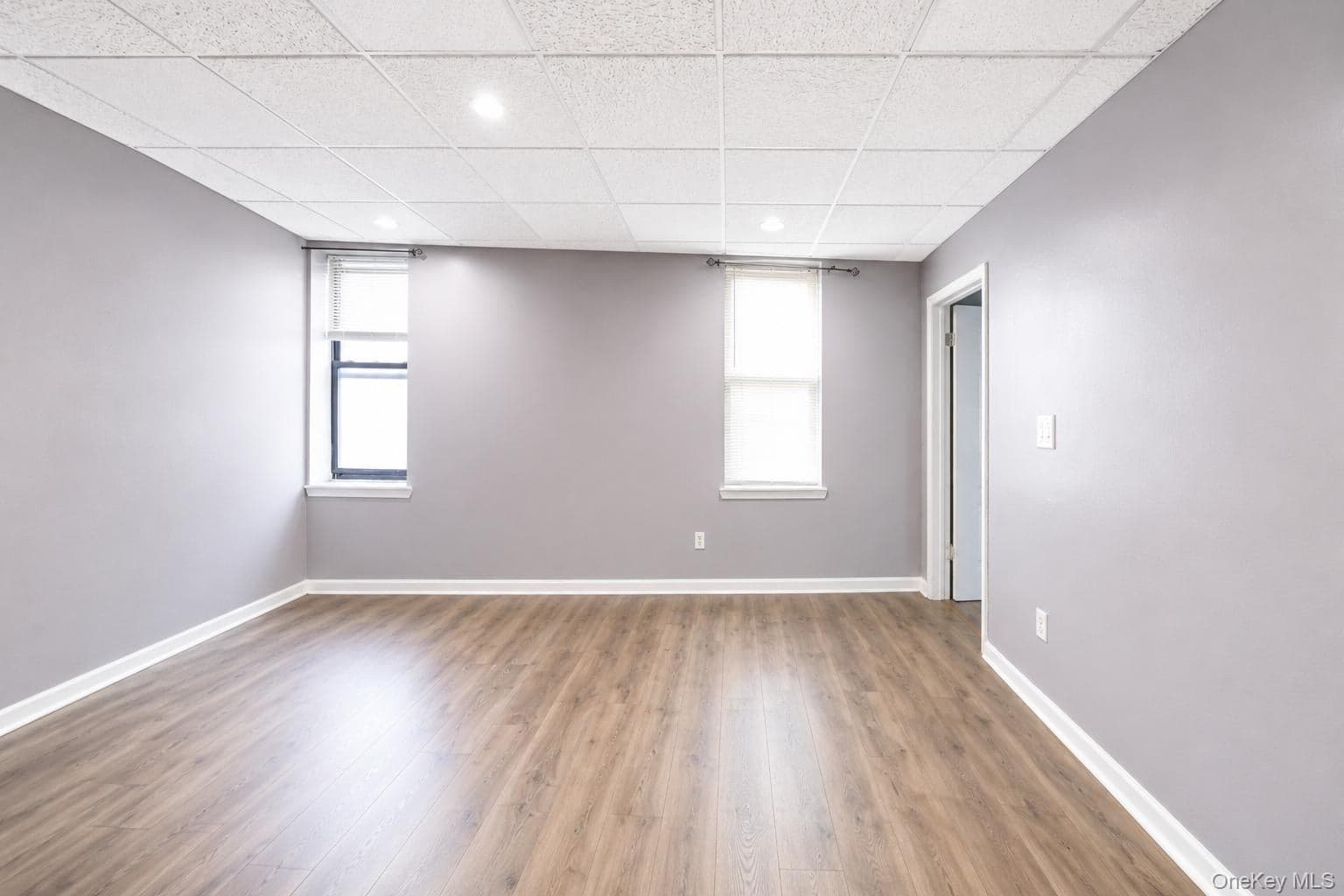 6419 Myrtle Avenue thumbnail 20