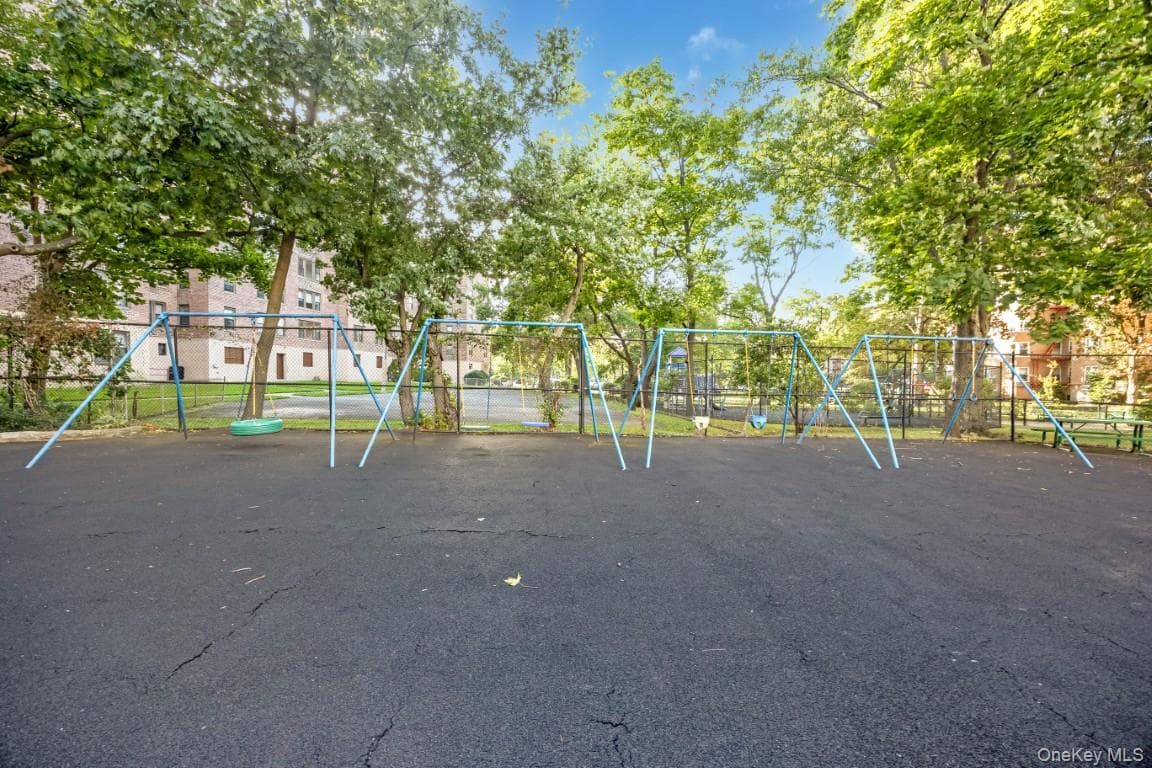18-40 211th Street Unit: 4A thumbnail 25