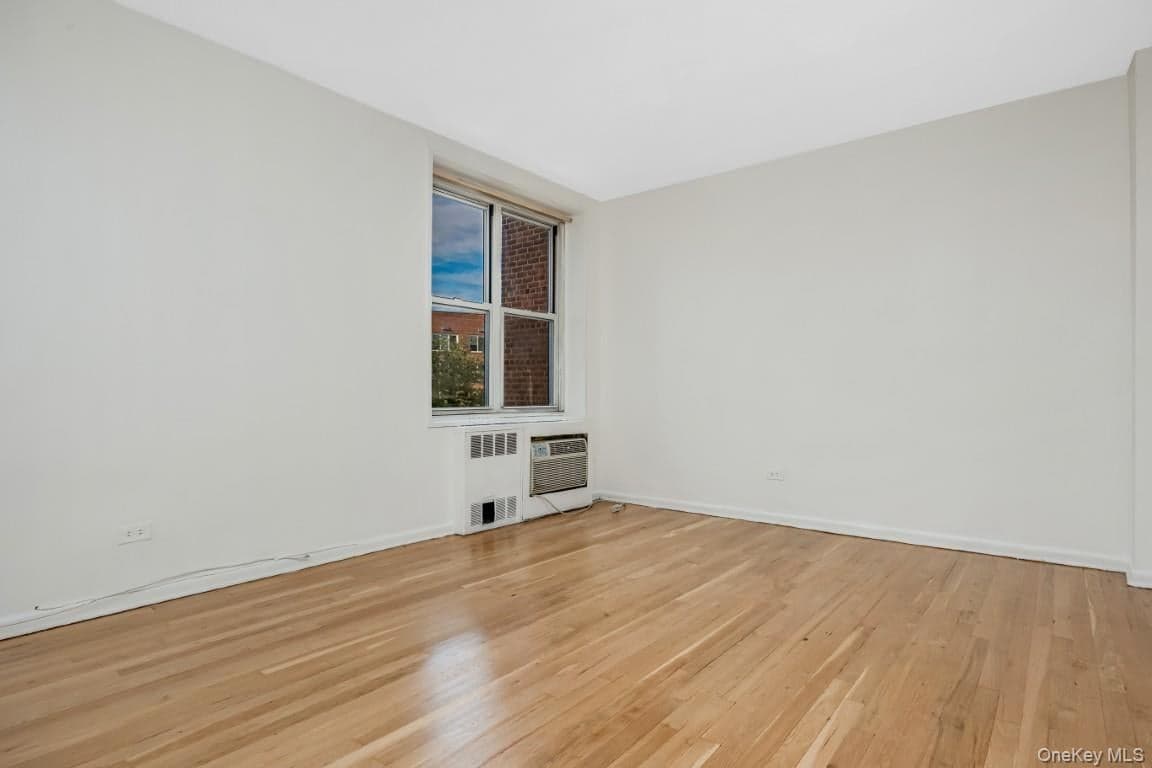 18-40 211th Street Unit: 4A thumbnail 15