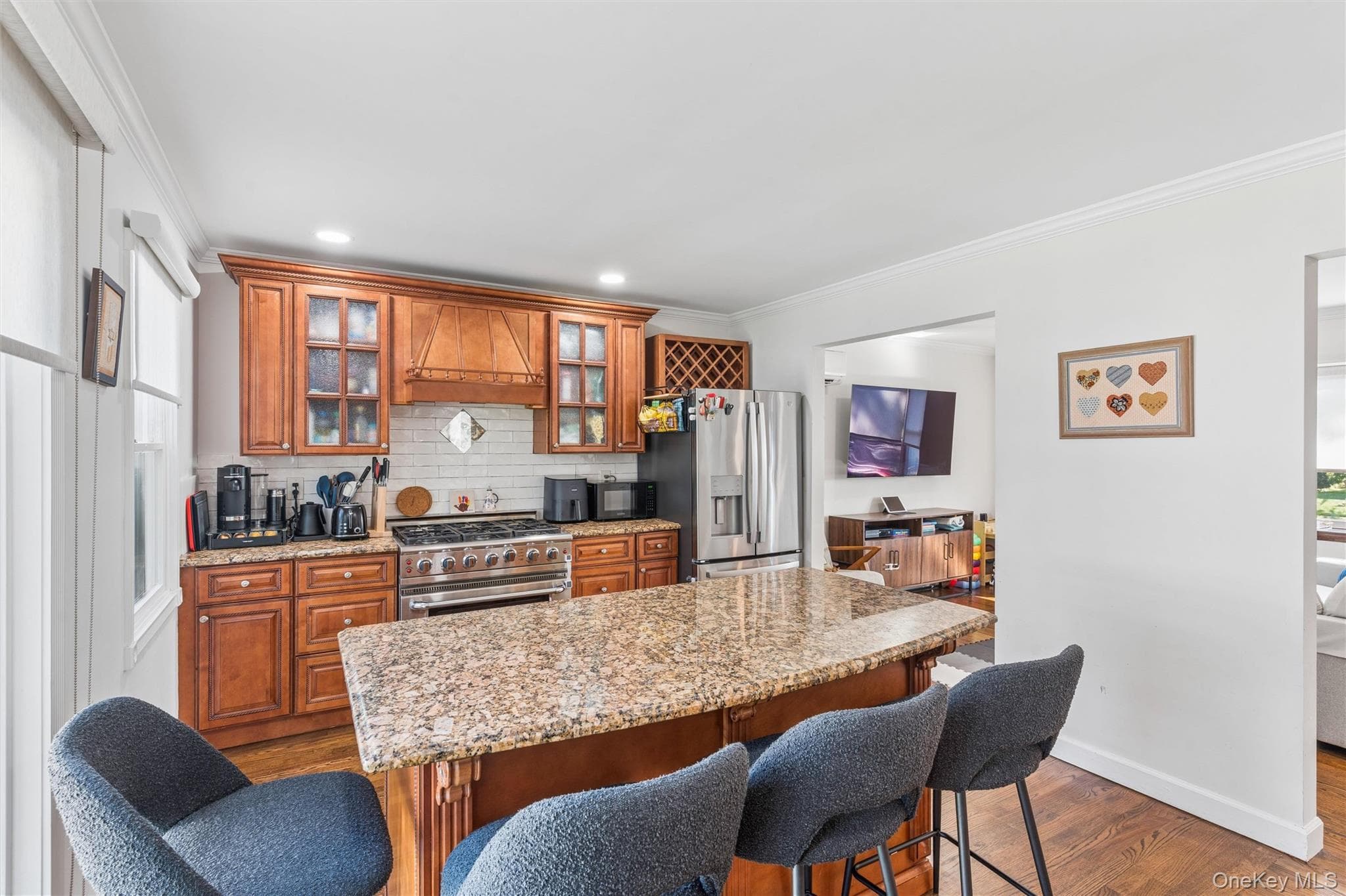 214 Elsie Avenue thumbnail 11