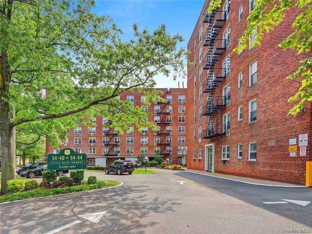 54-40 Little Neck Parkway Unit: 4A, Little Neck
