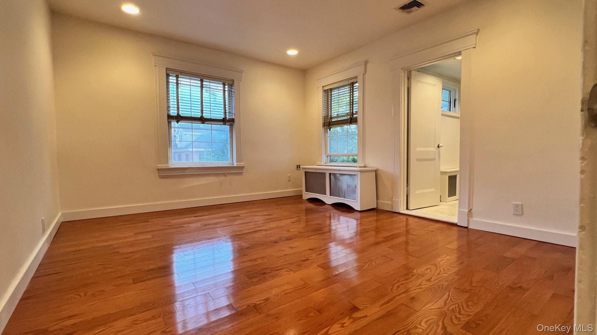 9 Nassau Drive thumbnail 14